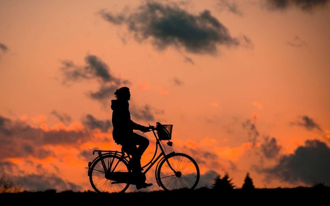 Biking Around Wisconsin Can Help Knee and Hip Health: A Wisconsin PT’s Perspective